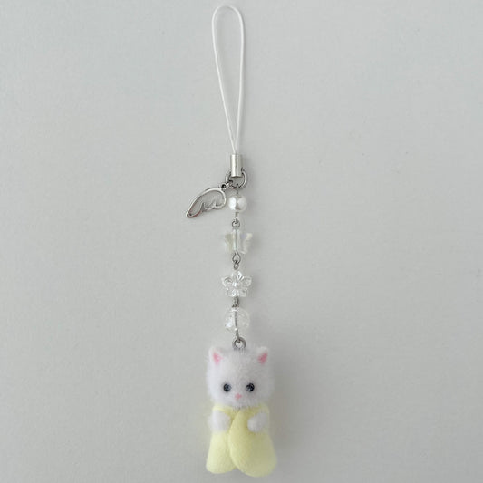 [PRE-ORDER] white fluffy kitty beaded phone charm (yellow)