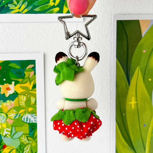 strawberry bunny keychain • strawbebis 🍓