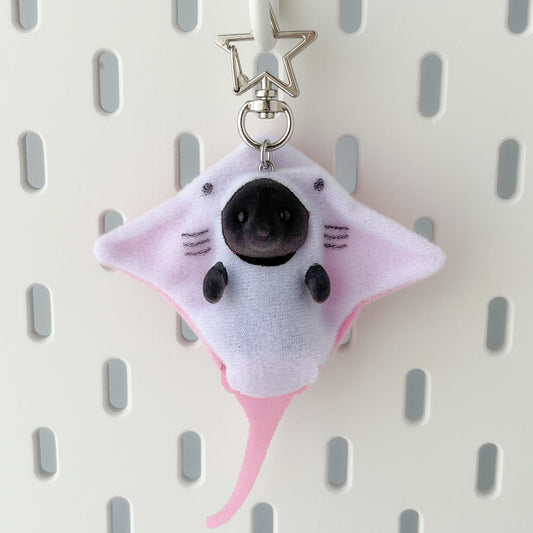 mole stingray keychain • sea babies