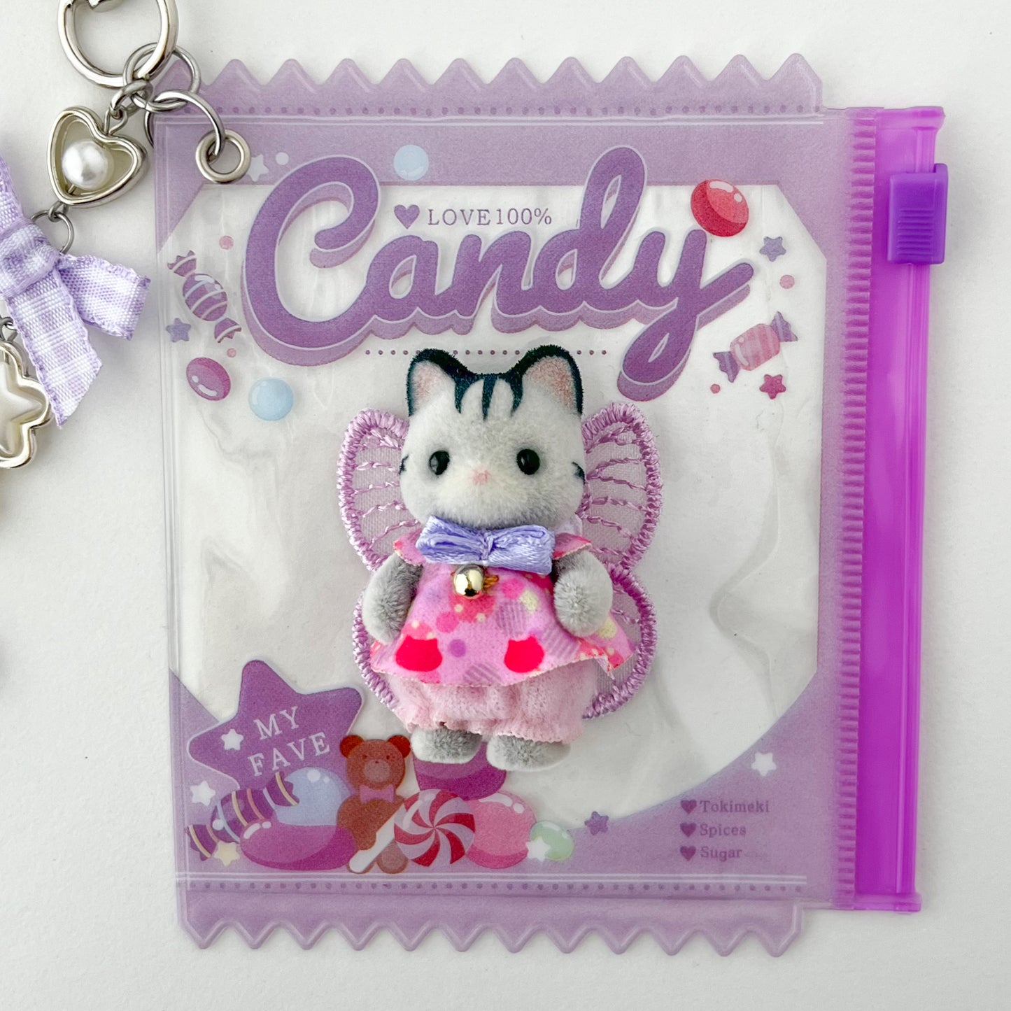 keychain carry case 🧸 fairy grey cat