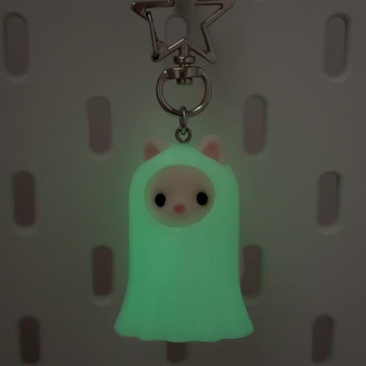 ghost cat baby keychain 🎃 (glows in the dark!)