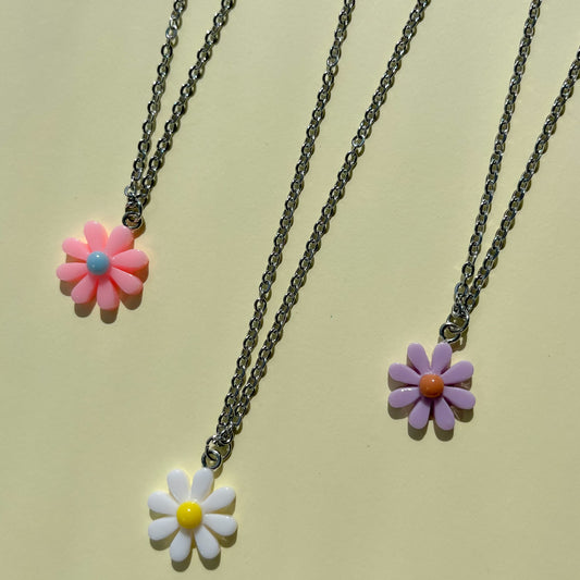 simple daisy necklace