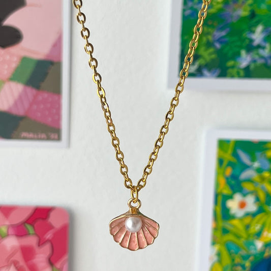 shell necklace • pink