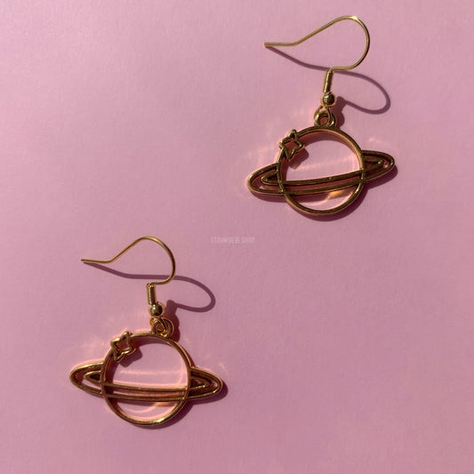 golden saturn earrings 🪐